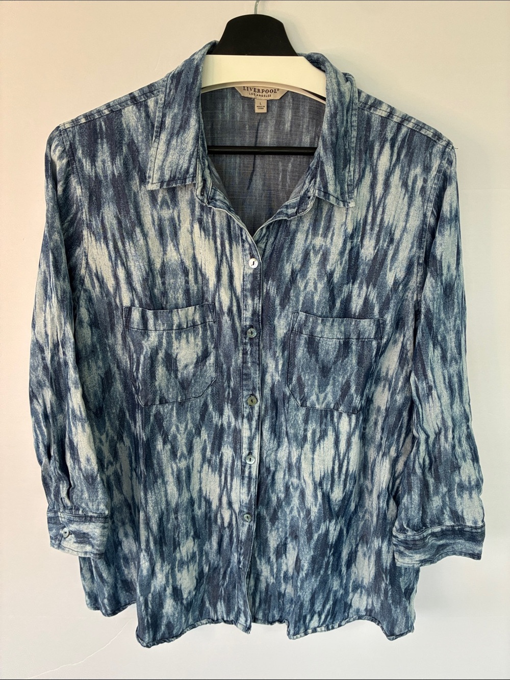 Liverpool Los Angeles Blue Tie Dye Ikat Button Down Shirt Lyocell Blouse Large